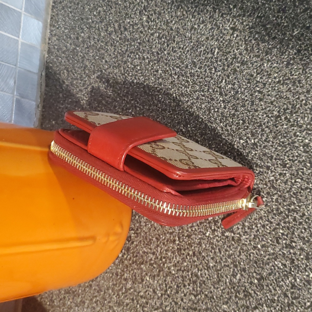 Gucci Monogram Zip-around Wallet - Picture 7 of 13